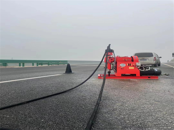 黄陵马路路基路面开裂下沉注浆加固灌浆